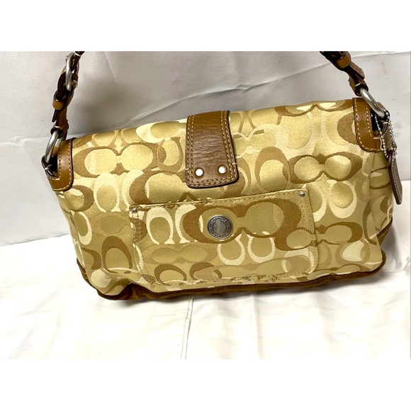 Coach 2pc Set Bag and Wallet w/ Dust bag Rare Excellent Condition no call outs - Picture 9 of 16